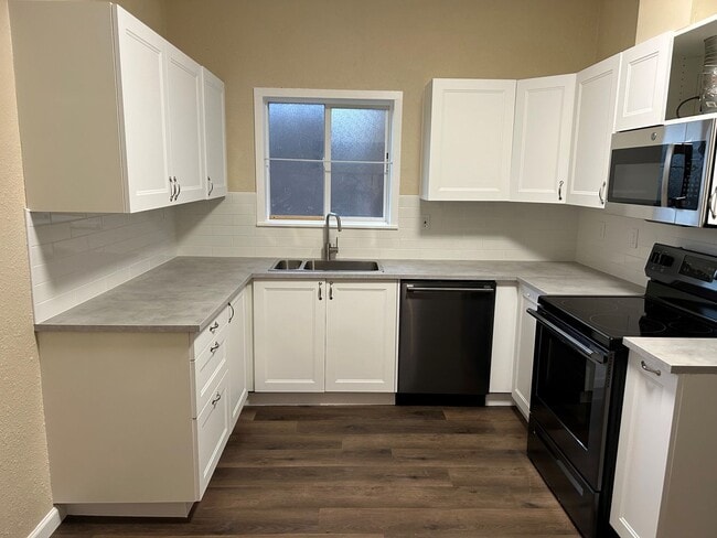 Foto del edificio - JUST REDUCED – ACT FAST!