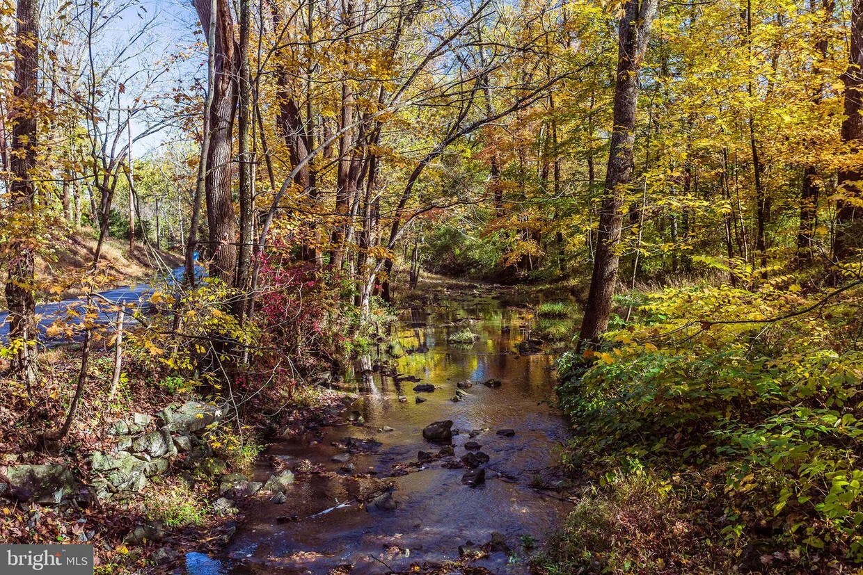 Primary Photo - 34 Mill Rd