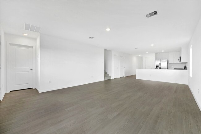 Building Photo - 201 Texas Pecan Dr