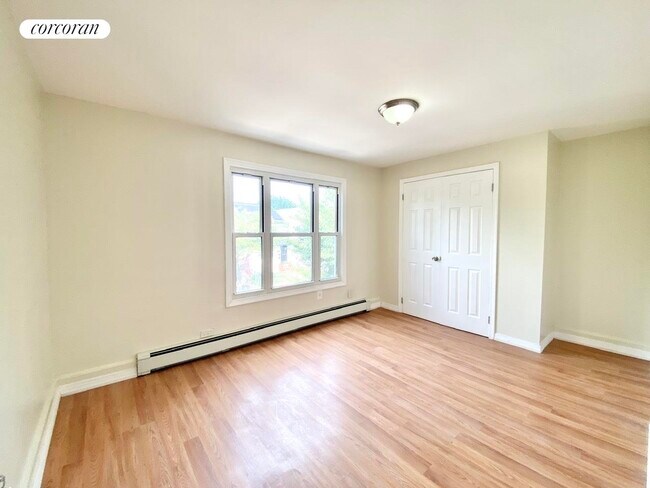 Foto del edificio - 1198 E 94th St