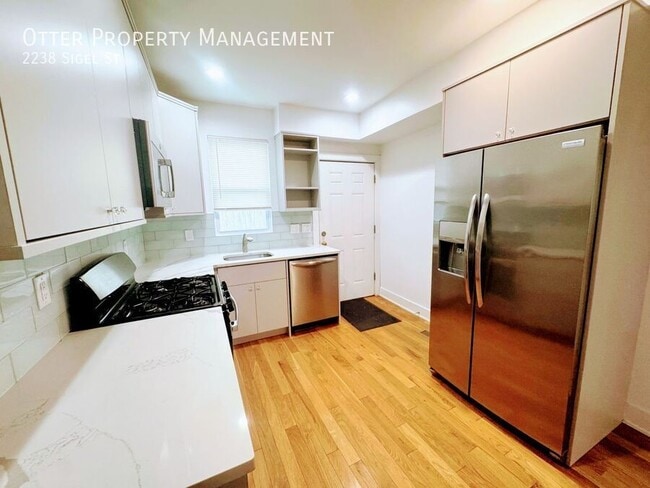 Building Photo - 2238 Sigel St