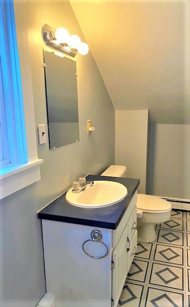 Foto del edificio - Providence/PC Area Single Family - $2,550