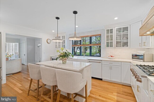 Foto del edificio - 7113 Bristol Rd