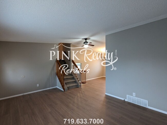 Building Photo - 3418 Foxridge Dr