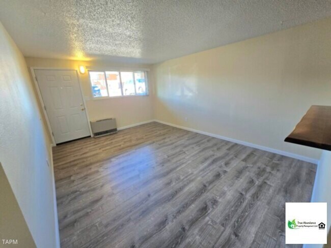 Foto del edificio - Stunning Remodeled One Bedroom Apt!