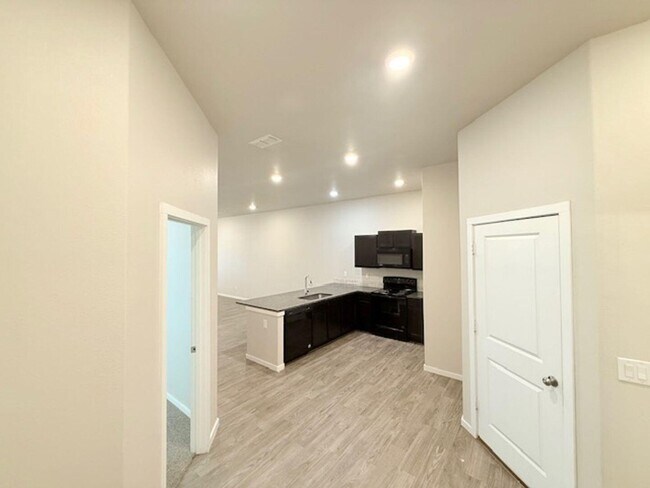 Foto del edificio - 7059 96th St