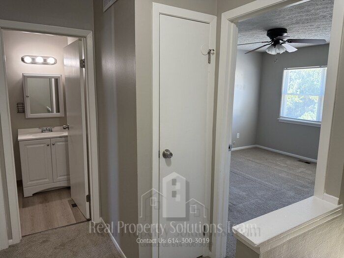 Foto del edificio - Renovated Townhome Near Sawmill