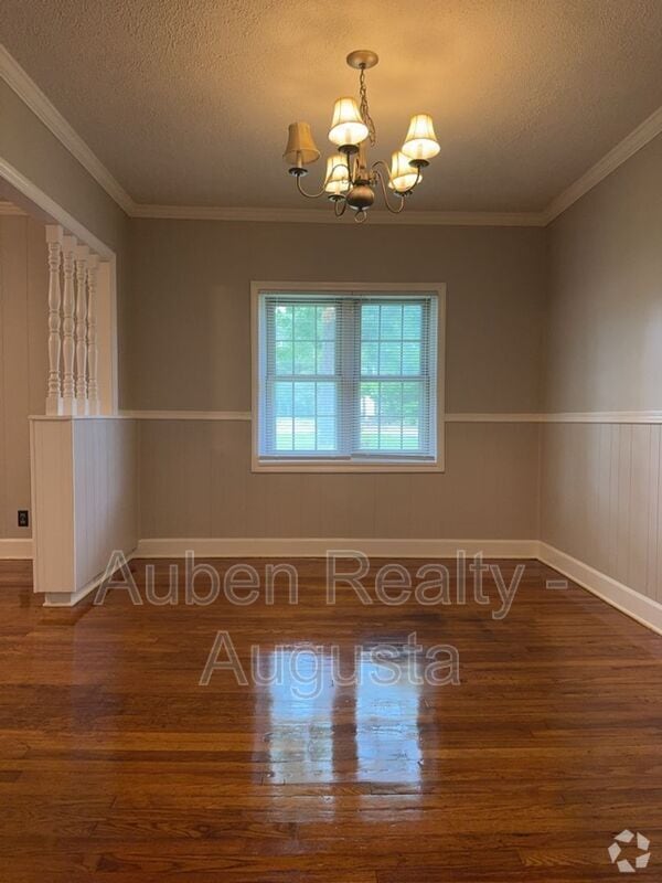 Building Photo - 328 Seminole Dr