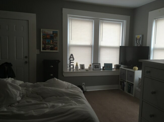 bedroom - 209 Greene St
