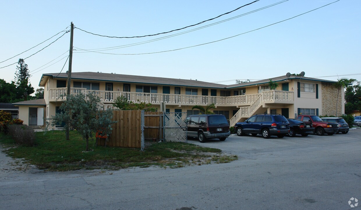 Foto del edificio - Harbordale Residences 13th Street  