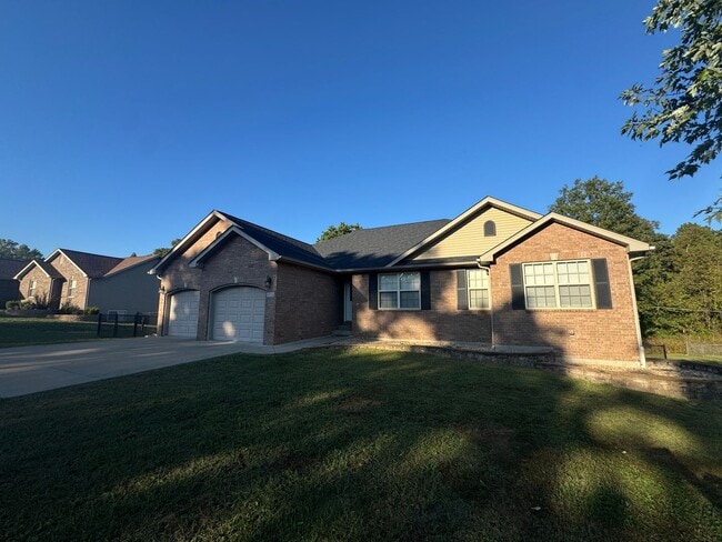 Building Photo - WELCOME HOME!