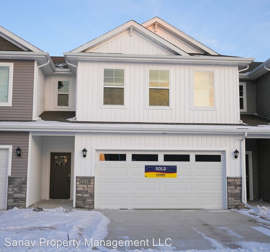 Primary Photo - 3 br, 2.5 bath House - 3111 NW Cedarwood Ln