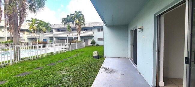 Foto del edificio - 4251 NW 5th St