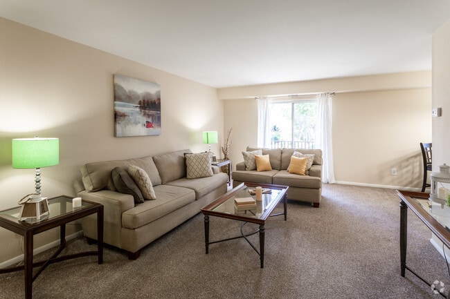 Living Area - Salem Harbour