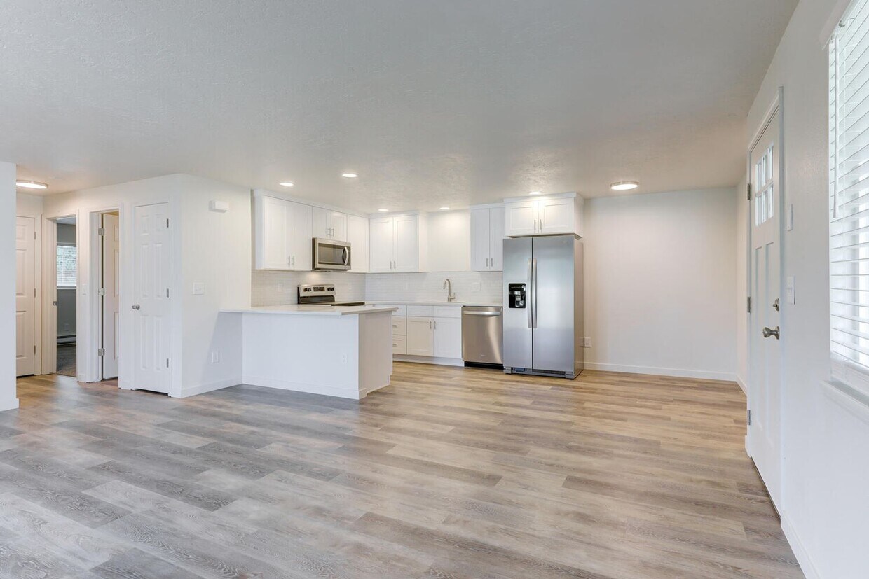 Primary Photo - Hoff Dr. Duplex