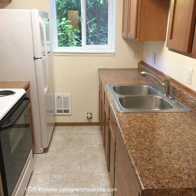 Foto del edificio - 1726 NW 62nd St