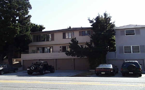 Primary Photo - 2118 S Beverly Glen Blvd