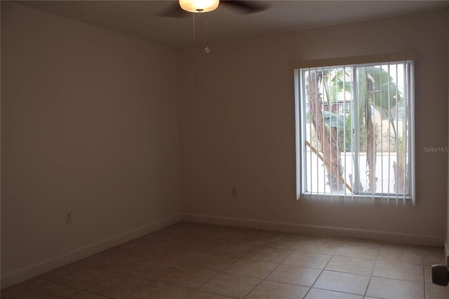 Foto del edificio - 3832 N Lake Dr