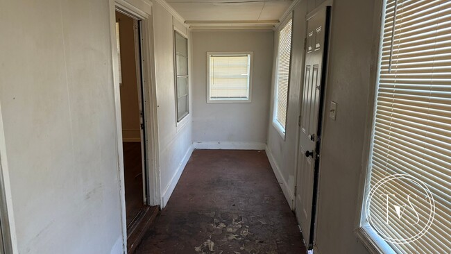 Foto del edificio - 1011 W 53rd St