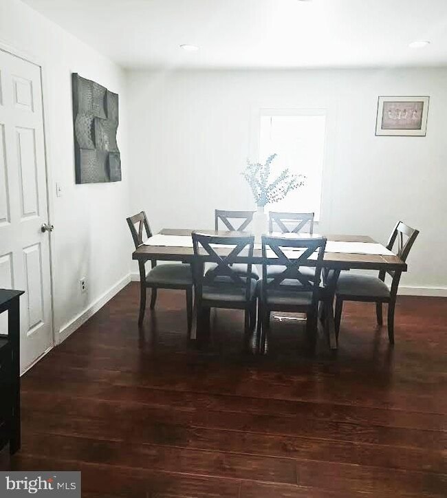 Building Photo - 3416 Groveton St