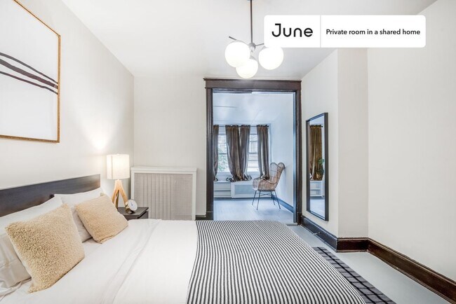 Foto del edificio - Room in Shared 5 bed/1 bath home