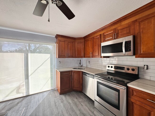 Photo - 120 S Price St House