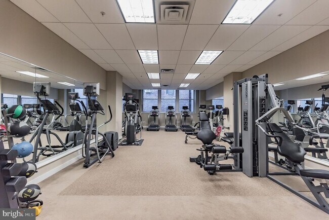 Gimnasia - 1111 Locust St