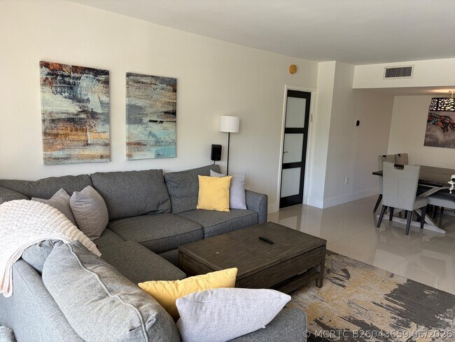 Foto del edificio - 3625 N Country Club Dr
