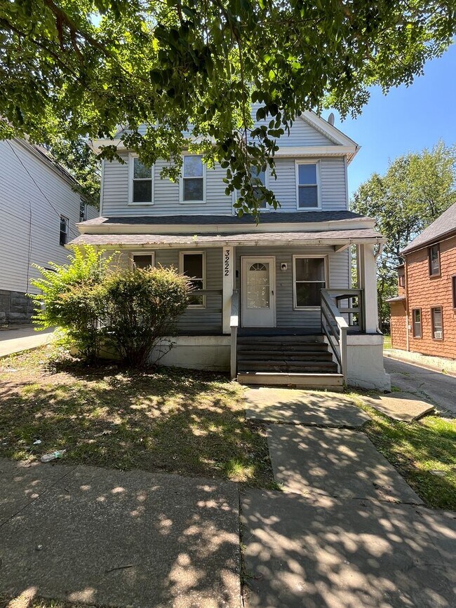 Foto del edificio - Cudell/West Blvd neighborhood; 4 bedroom/1 bath single family house for rent!