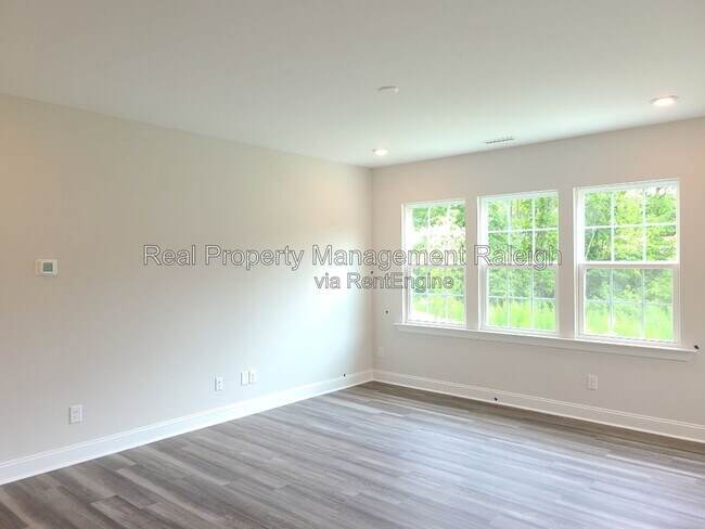 Building Photo - 704 Wrights Creek Way