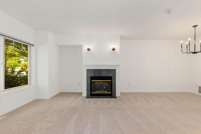 Building Photo - 15855 NE 92nd Way
