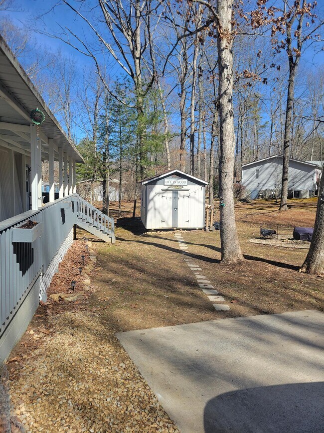 Foto del edificio - 133 Rugby Ct