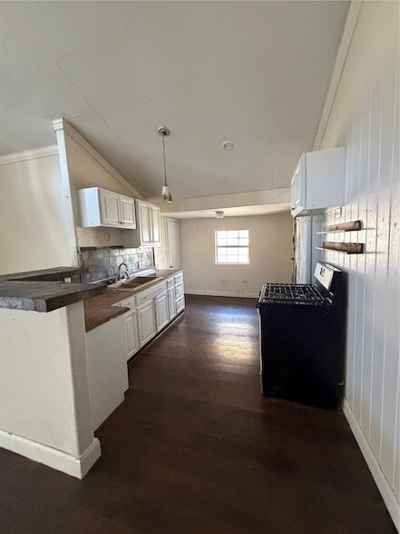 Building Photo - 323 Reppert St