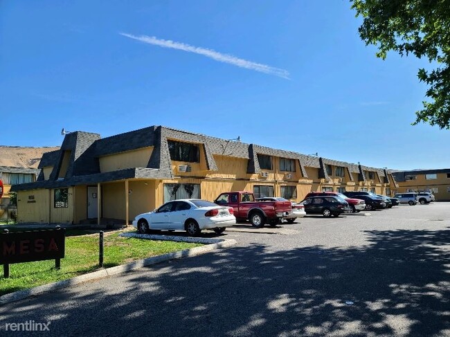 Building Photo - 1 br, 1 bath Apartment - 1705 Gordon Rd