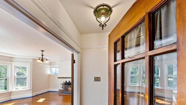 Building Photo - 2 bedroom in San Francisco CA 94116