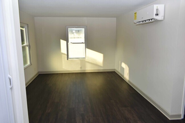 Foto del edificio - 1177 Evelyn Dr