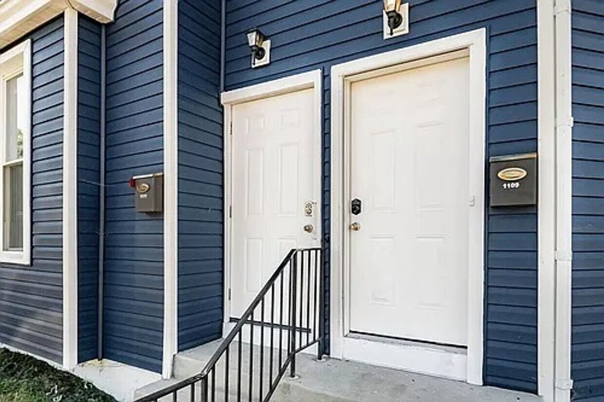 Foto principal - 1109-1111 Franklin Avenue