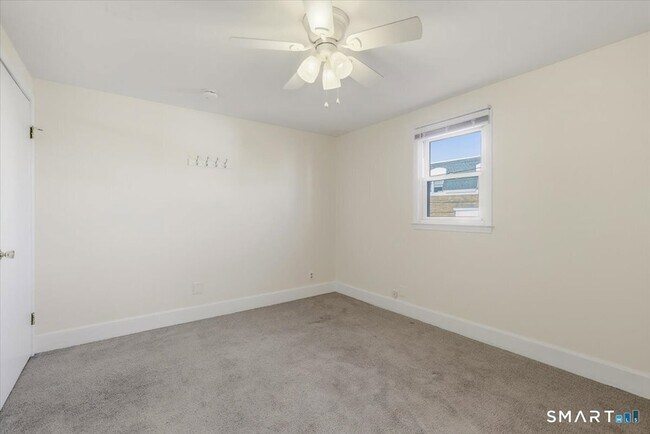 Foto del edificio - 194 Cherry St