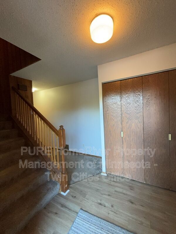 Foto del edificio - 1514 N Timber Ridge