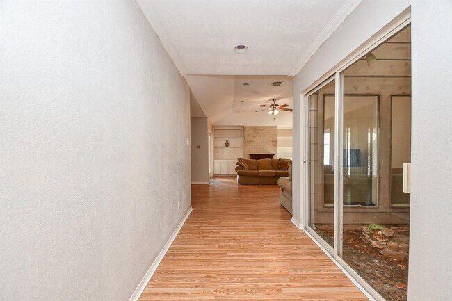Foto del edificio - 7047 Bissonnet St