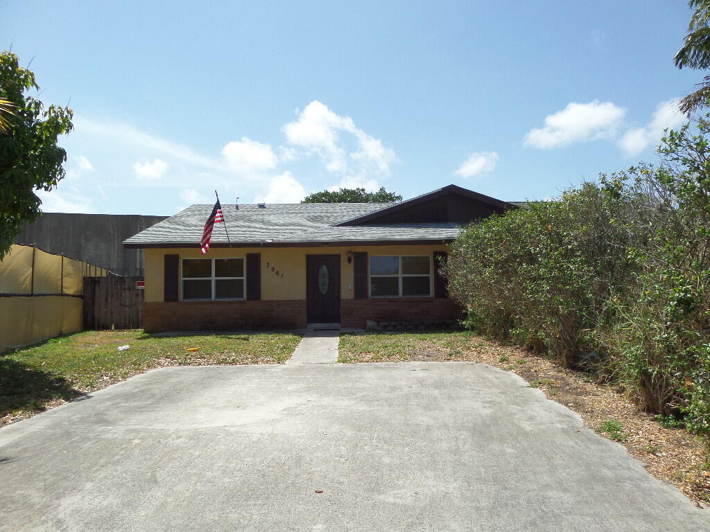 Primary Photo - 3961 Loni St