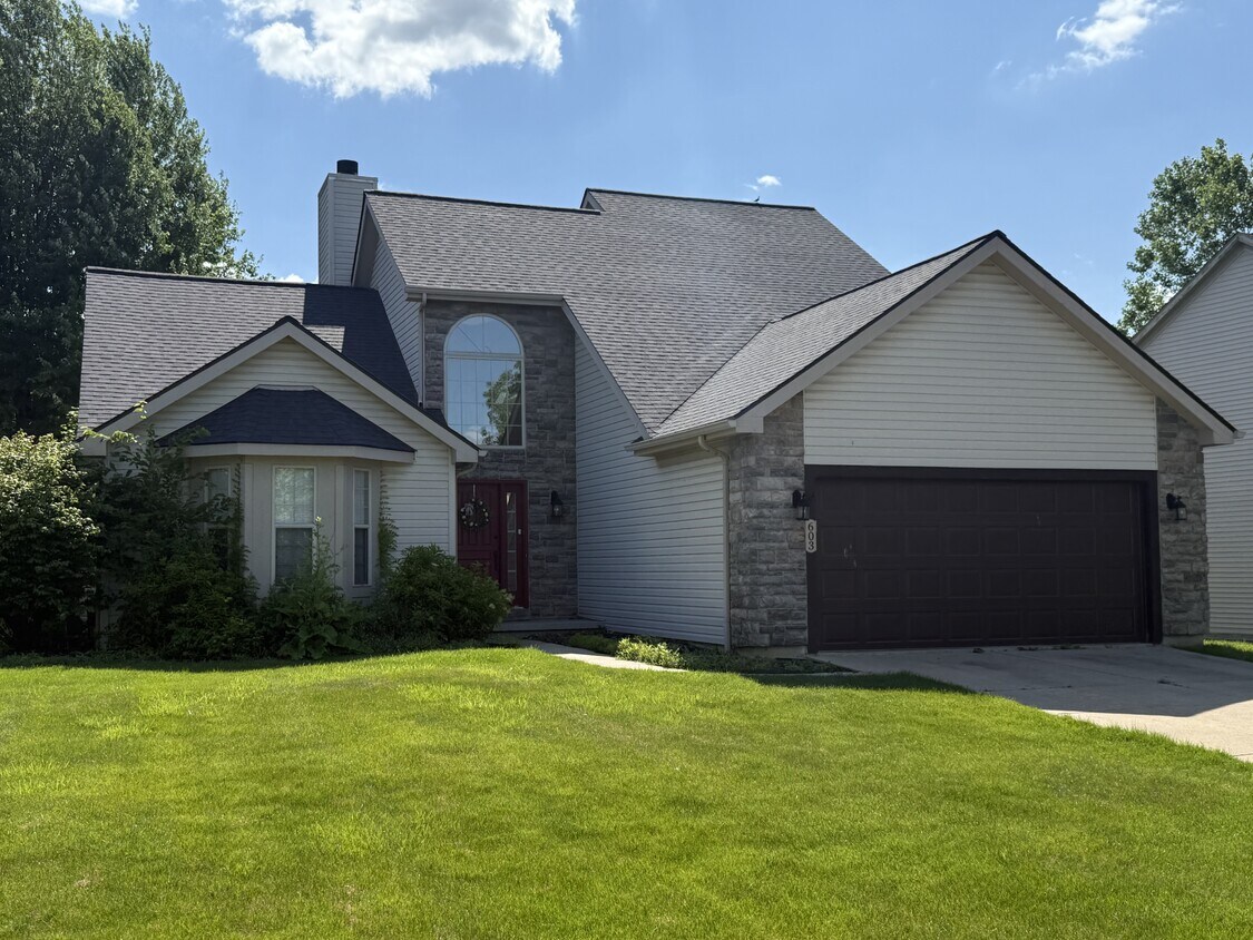 Photo - 603 E Castlebury Cir (Saline, MI)