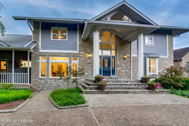 Building Photo - 603 Woodlake Dr
