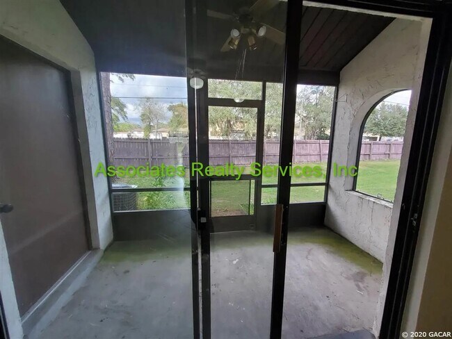 Foto del edificio - 2bed/1.5bath Condo in SW Gainesville minutes from UF, Shands & More!