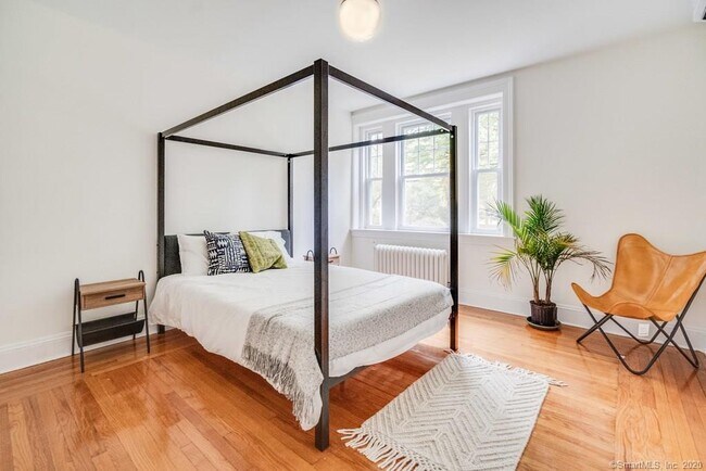 Foto del edificio - 420 Whitney Ave