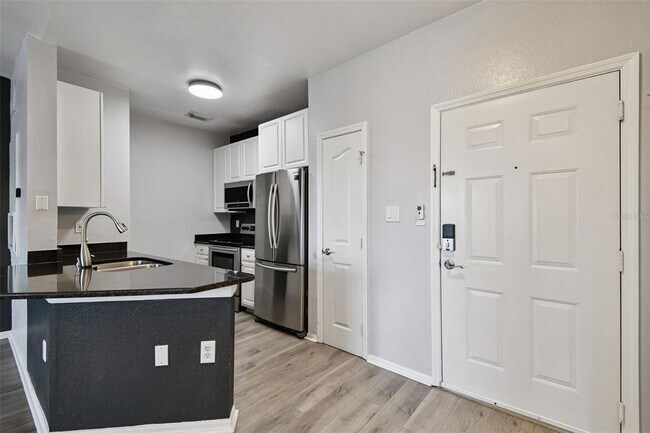 Foto del edificio - 5000 Culbreath Key Way