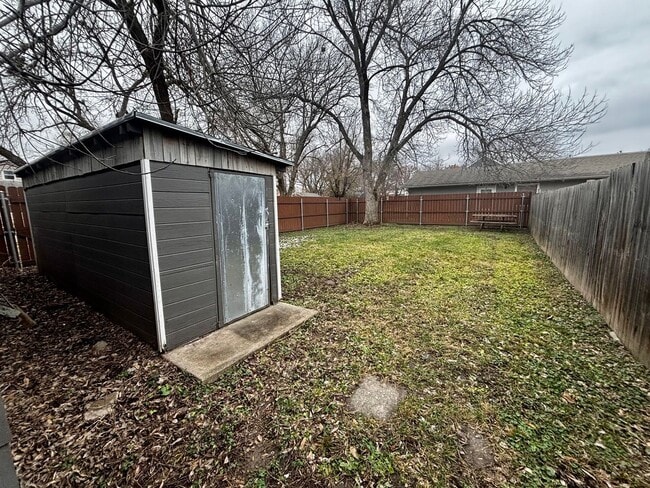 Building Photo - Italian Estates Property Management