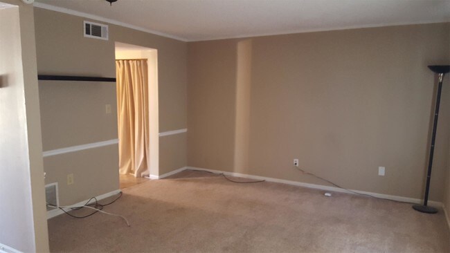 Foto del edificio - 2100 Kings Gate Cir