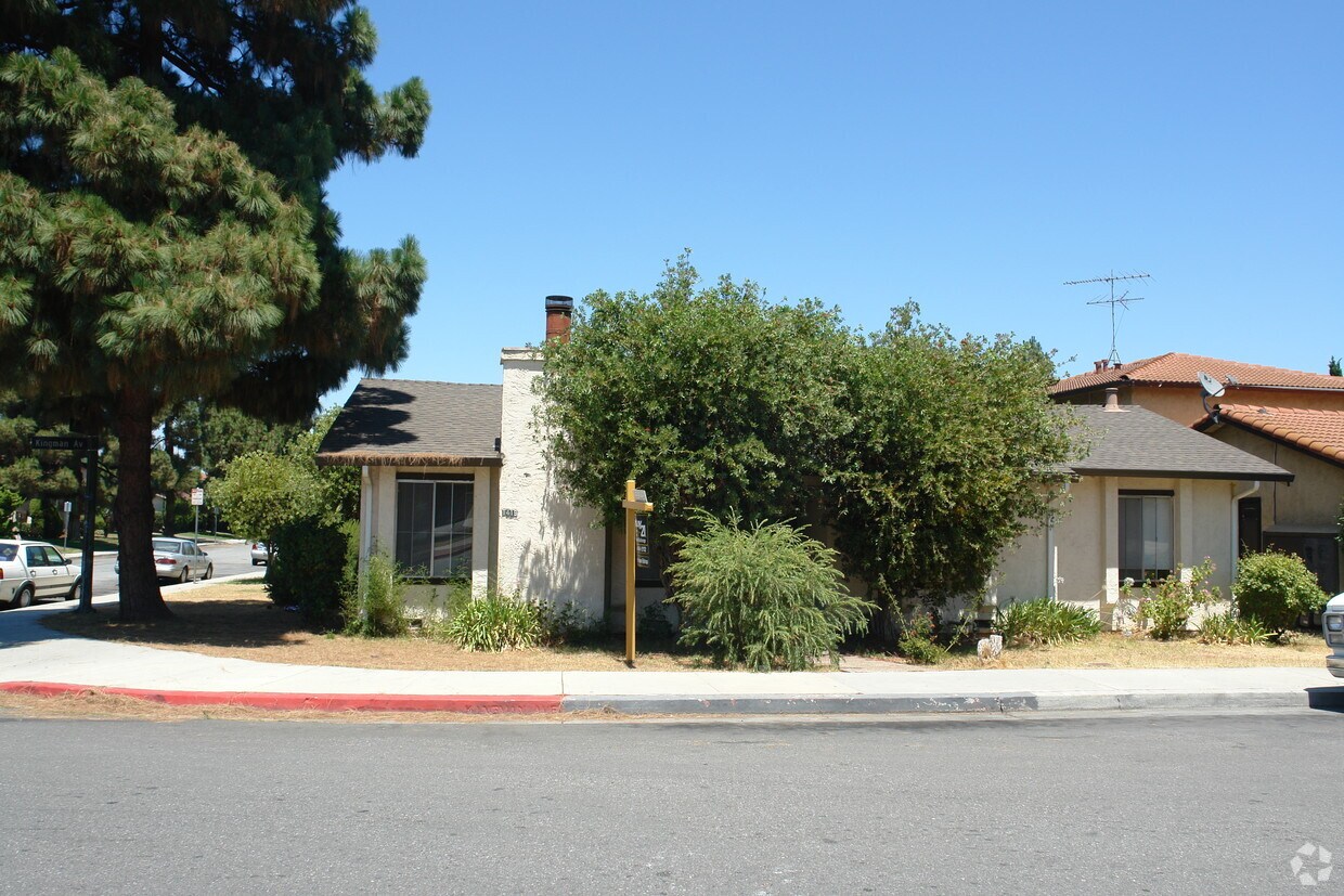 Primary Photo - 1419 Kingman Ave