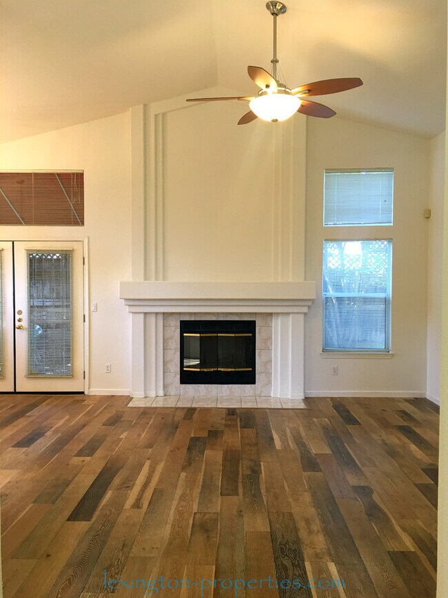 Building Photo - 2401 Fallwater Ln, Carmichael, Ca 95608